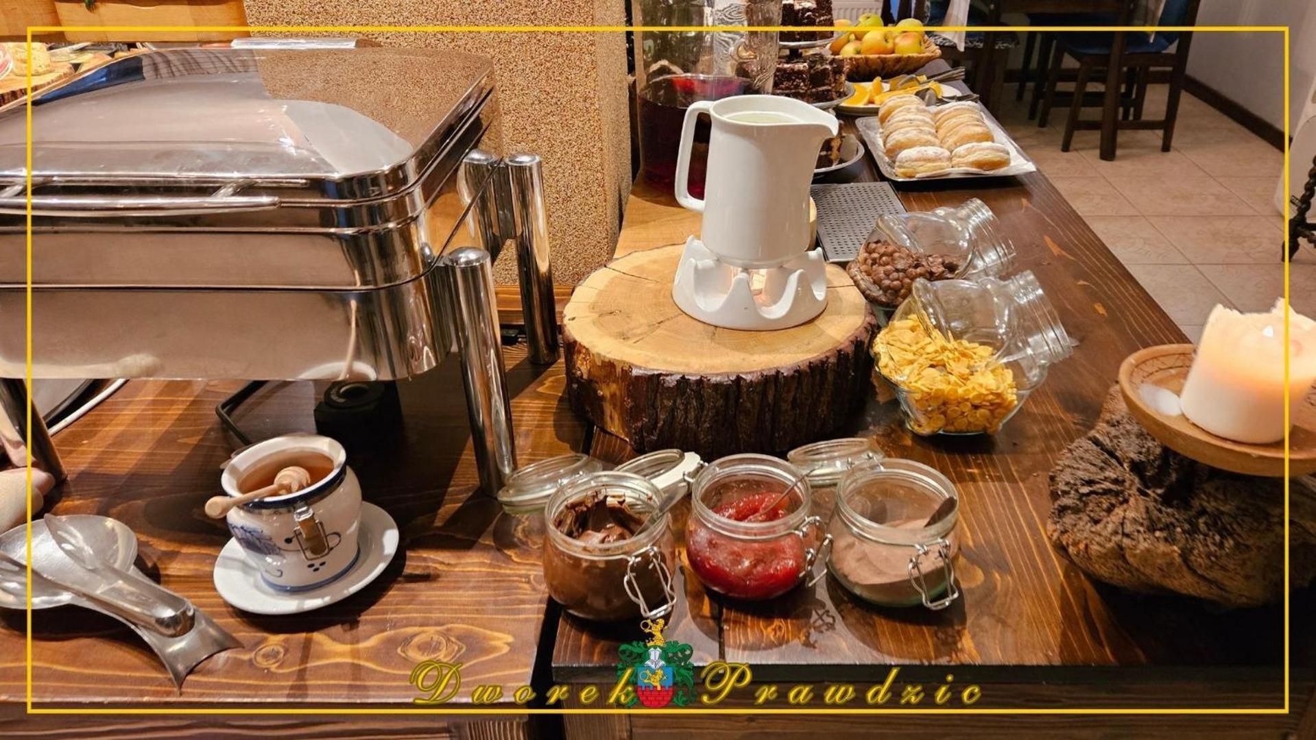 Dworek Prawdzic ニエホジェ エクステリア 写真